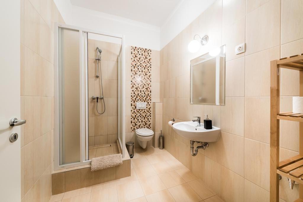 Miro Rooms Budapest Eksteriør billede